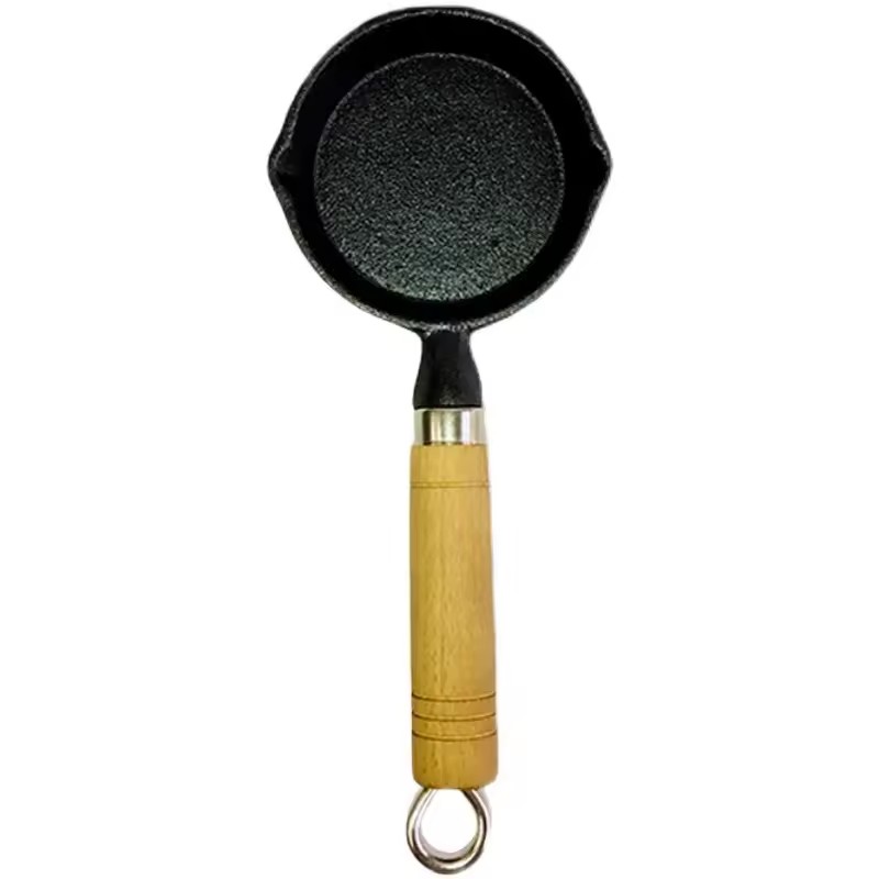 tăiței stropiți cu ulei lingură oală fierbinte mini fontă ulei gătit oală mică de fier pătată de ulei